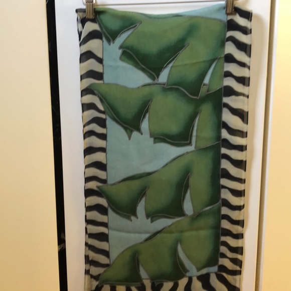🎉HP🎉 Jim Thompson silk scarf